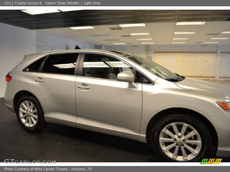 Classic Silver Metallic / Light Gray 2011 Toyota Venza I4