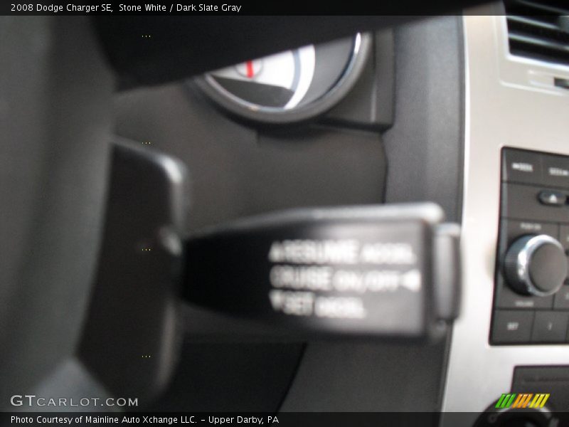 Stone White / Dark Slate Gray 2008 Dodge Charger SE