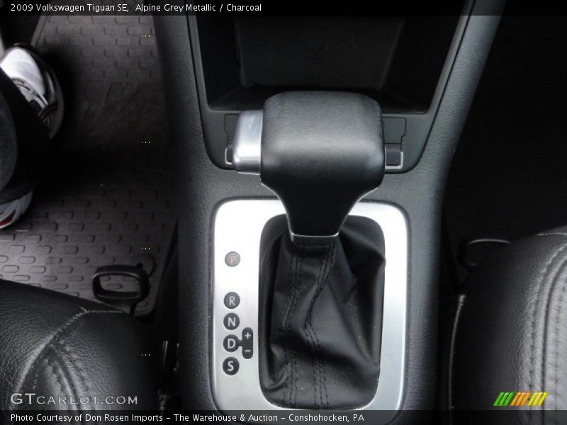 Alpine Grey Metallic / Charcoal 2009 Volkswagen Tiguan SE