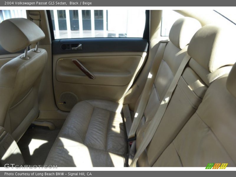 Black / Beige 2004 Volkswagen Passat GLS Sedan