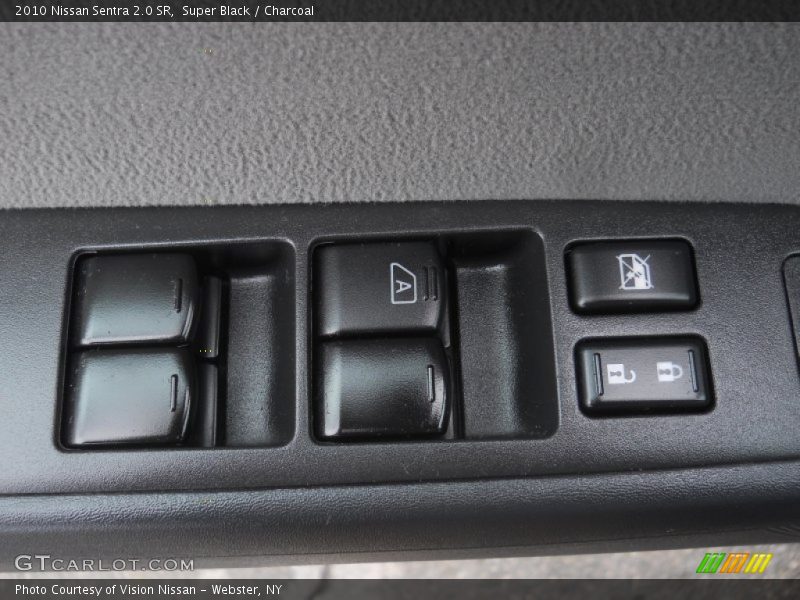 Super Black / Charcoal 2010 Nissan Sentra 2.0 SR