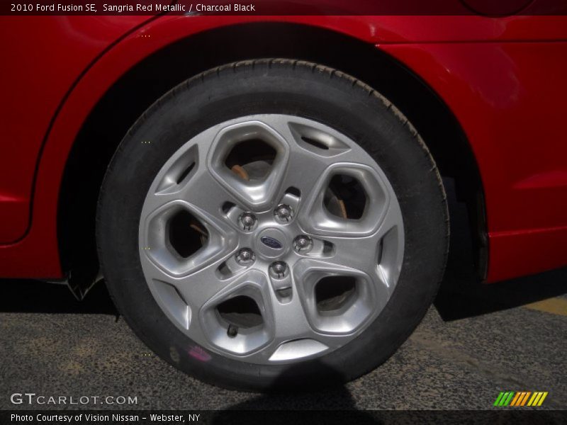 Sangria Red Metallic / Charcoal Black 2010 Ford Fusion SE