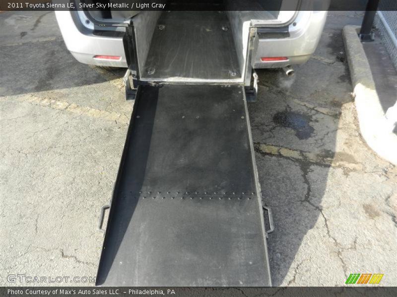 Silver Sky Metallic / Light Gray 2011 Toyota Sienna LE