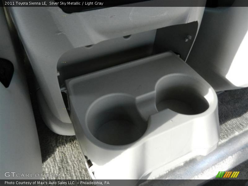 Silver Sky Metallic / Light Gray 2011 Toyota Sienna LE