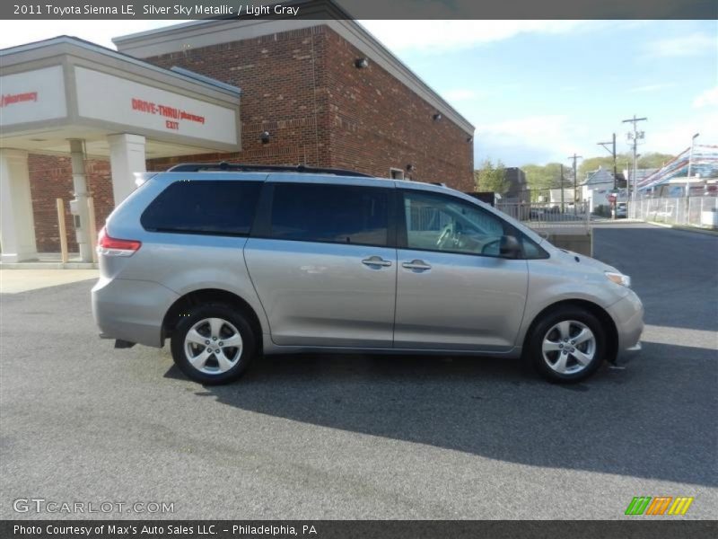 Silver Sky Metallic / Light Gray 2011 Toyota Sienna LE