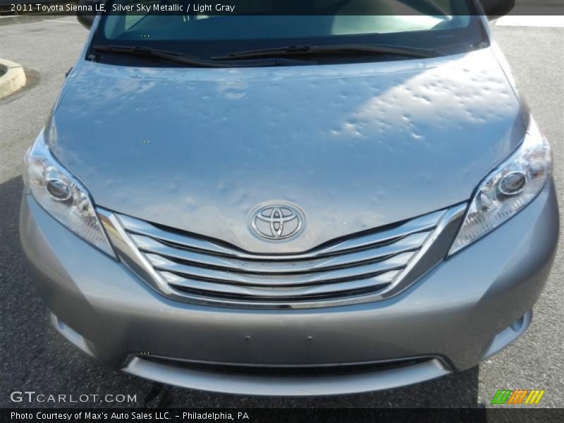 Silver Sky Metallic / Light Gray 2011 Toyota Sienna LE