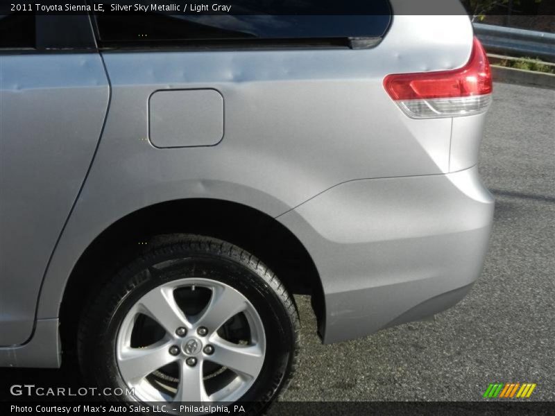 Silver Sky Metallic / Light Gray 2011 Toyota Sienna LE