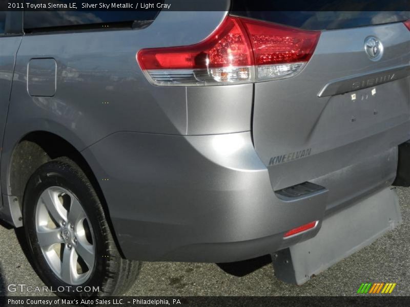 Silver Sky Metallic / Light Gray 2011 Toyota Sienna LE