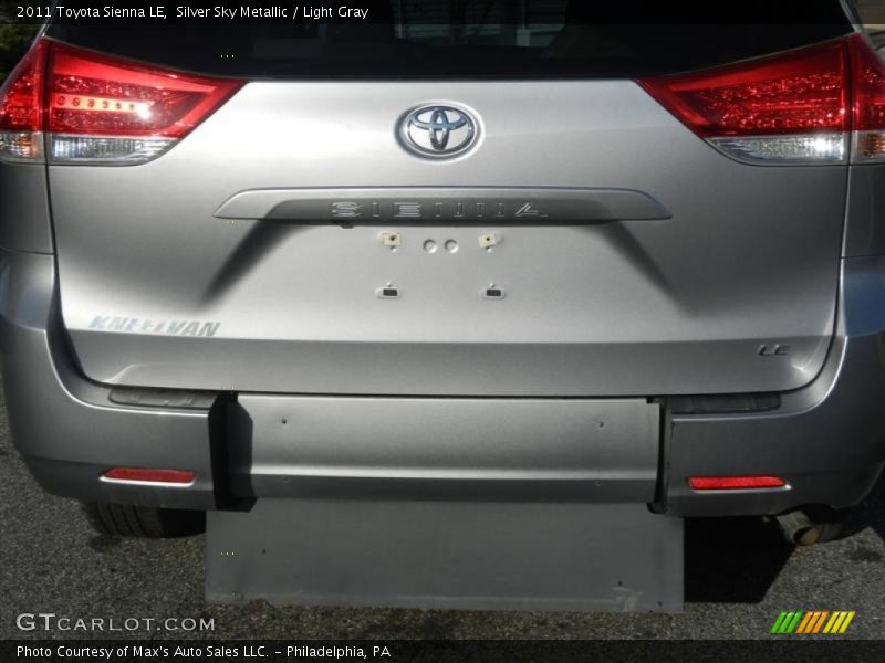 Silver Sky Metallic / Light Gray 2011 Toyota Sienna LE