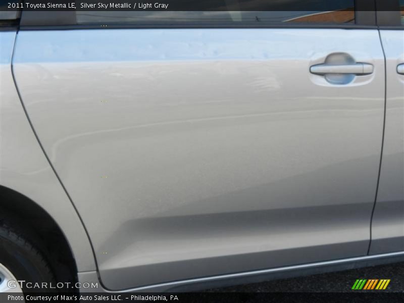 Silver Sky Metallic / Light Gray 2011 Toyota Sienna LE