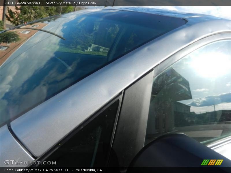 Silver Sky Metallic / Light Gray 2011 Toyota Sienna LE