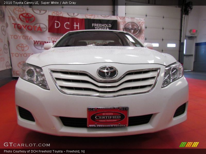 Super White / Ash Gray 2010 Toyota Camry LE