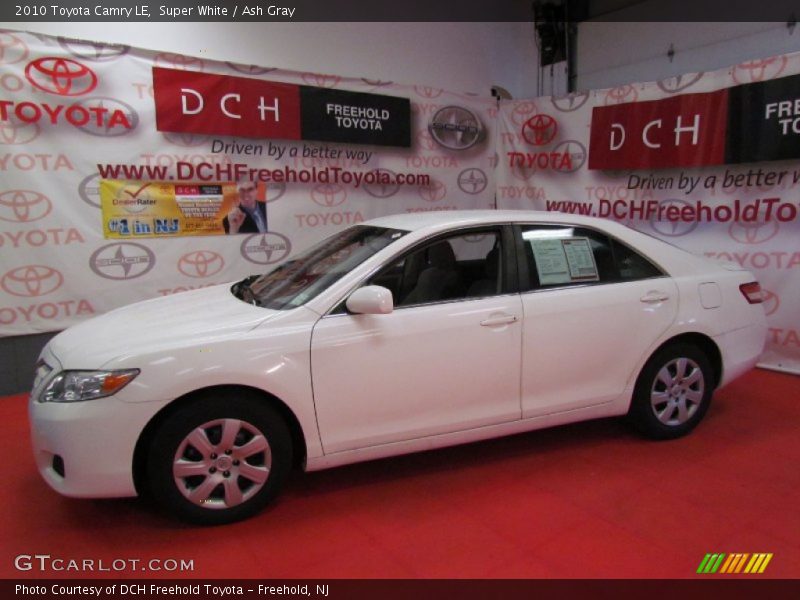 Super White / Ash Gray 2010 Toyota Camry LE