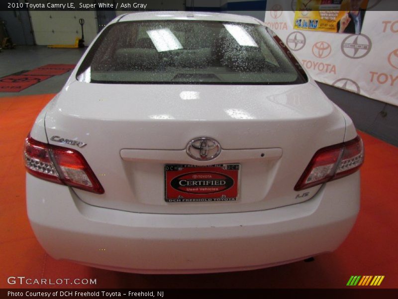 Super White / Ash Gray 2010 Toyota Camry LE