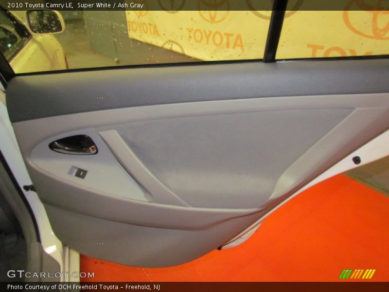 Super White / Ash Gray 2010 Toyota Camry LE
