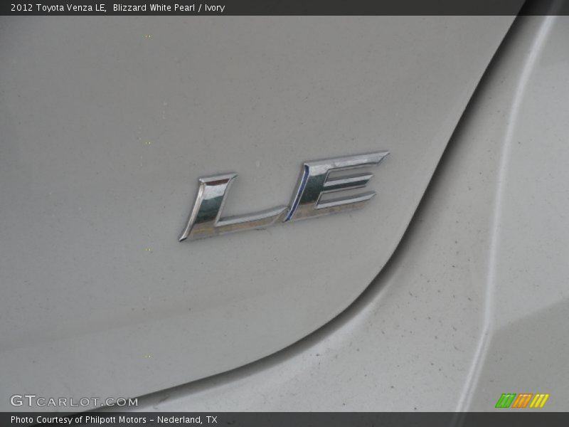 Blizzard White Pearl / Ivory 2012 Toyota Venza LE