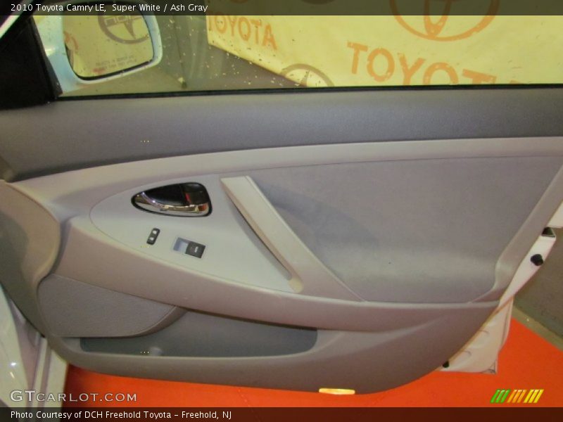Super White / Ash Gray 2010 Toyota Camry LE