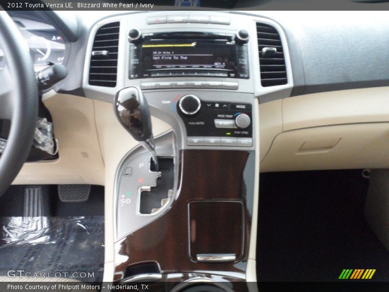 Blizzard White Pearl / Ivory 2012 Toyota Venza LE