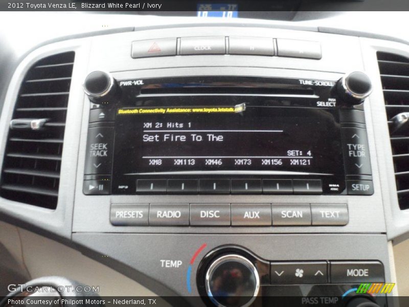 Blizzard White Pearl / Ivory 2012 Toyota Venza LE