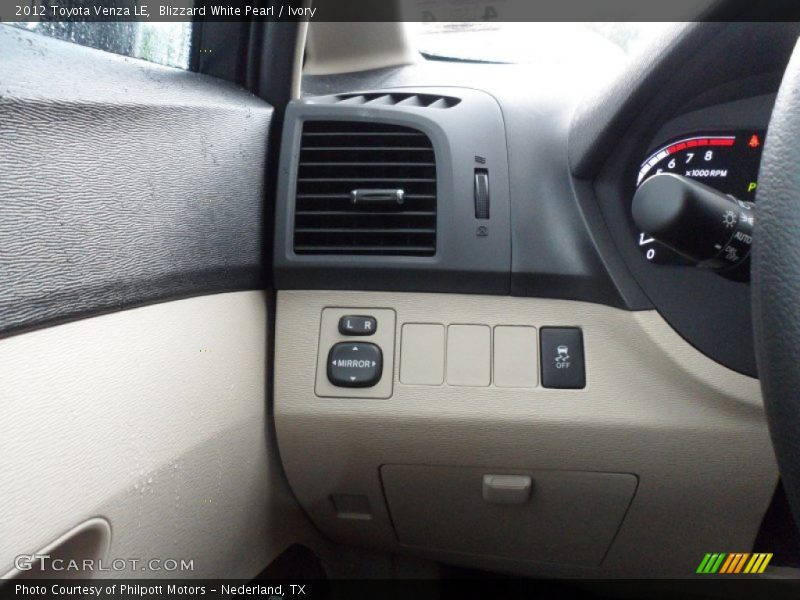 Blizzard White Pearl / Ivory 2012 Toyota Venza LE