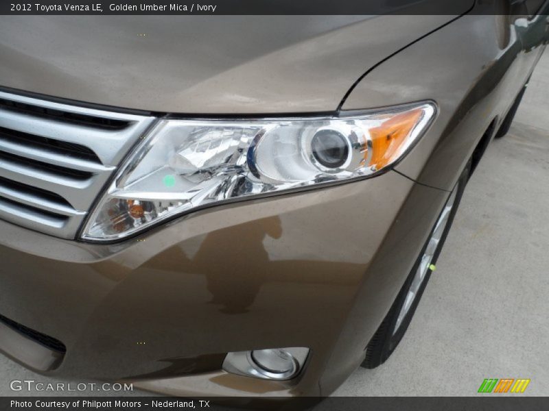 Golden Umber Mica / Ivory 2012 Toyota Venza LE