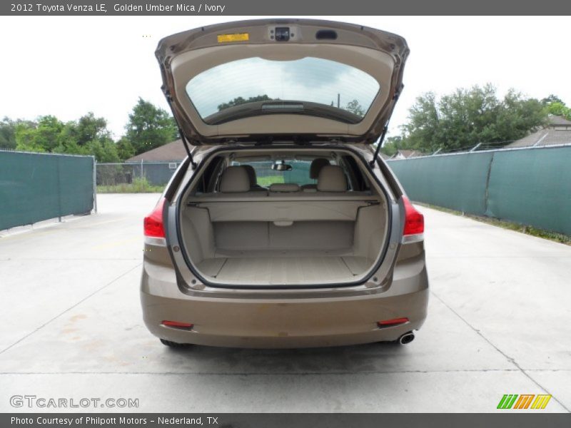 Golden Umber Mica / Ivory 2012 Toyota Venza LE