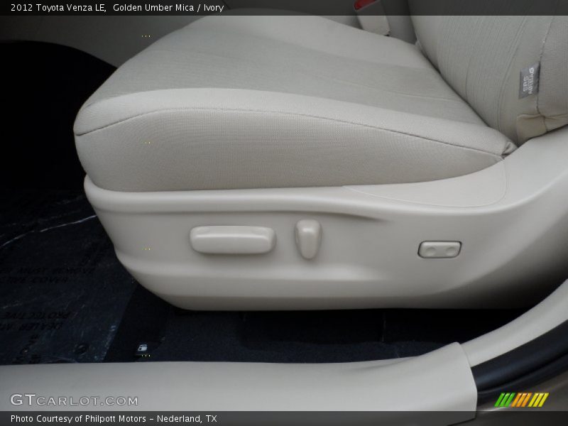 Golden Umber Mica / Ivory 2012 Toyota Venza LE