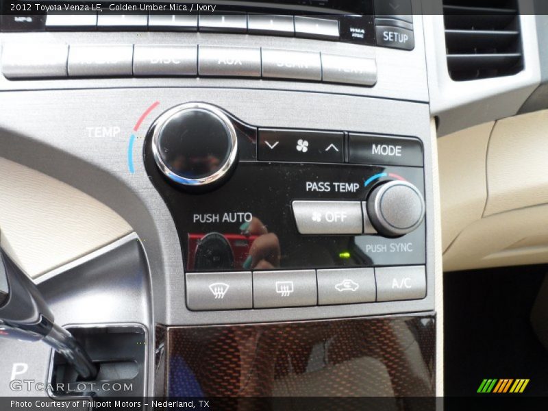 Golden Umber Mica / Ivory 2012 Toyota Venza LE