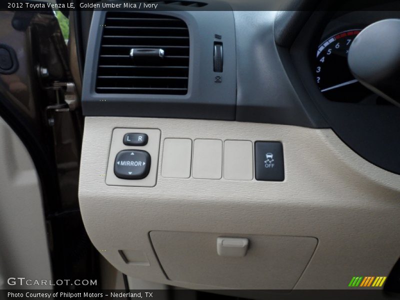 Golden Umber Mica / Ivory 2012 Toyota Venza LE
