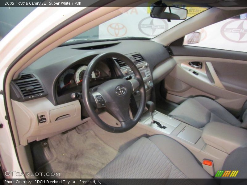 Super White / Ash 2009 Toyota Camry SE