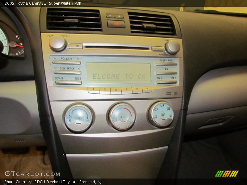 Super White / Ash 2009 Toyota Camry SE
