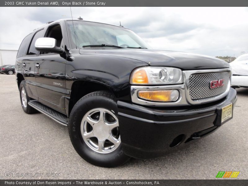Onyx Black / Stone Gray 2003 GMC Yukon Denali AWD