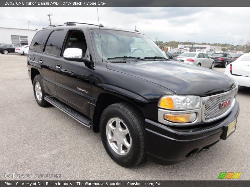 Onyx Black / Stone Gray 2003 GMC Yukon Denali AWD