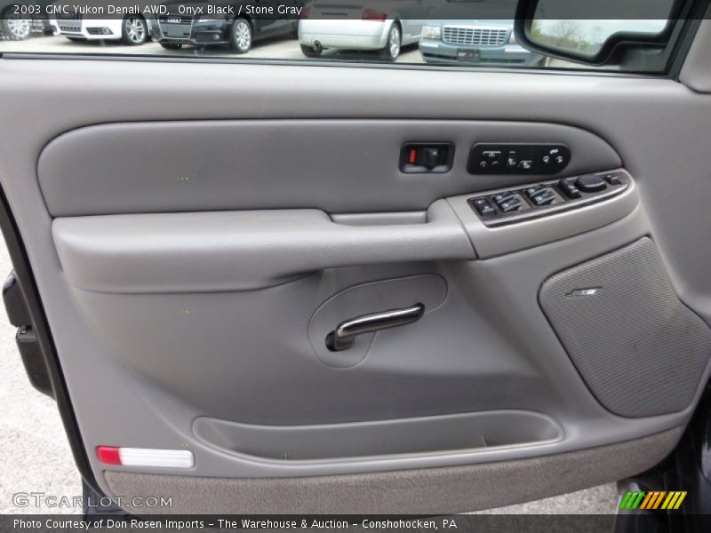 Onyx Black / Stone Gray 2003 GMC Yukon Denali AWD