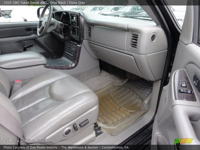Onyx Black / Stone Gray 2003 GMC Yukon Denali AWD