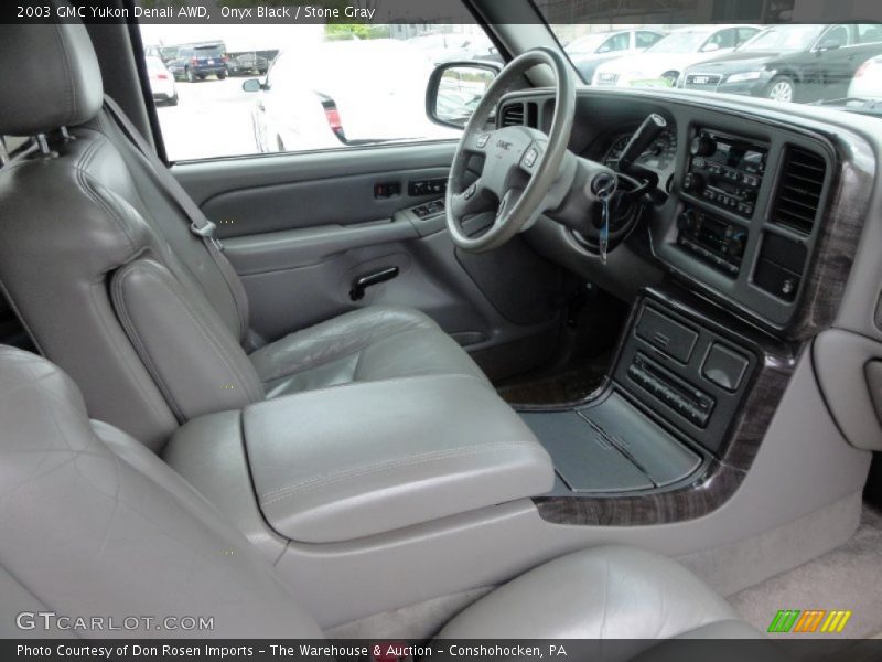 Onyx Black / Stone Gray 2003 GMC Yukon Denali AWD