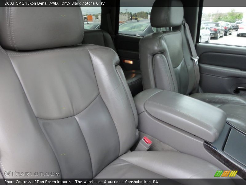 Onyx Black / Stone Gray 2003 GMC Yukon Denali AWD