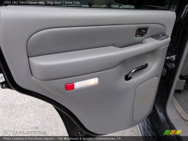 Onyx Black / Stone Gray 2003 GMC Yukon Denali AWD