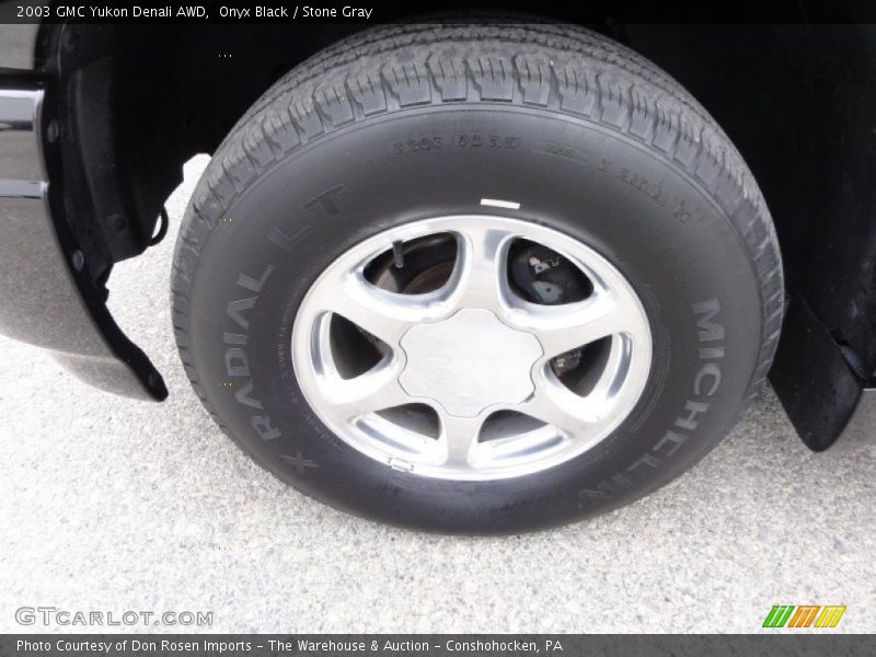 Onyx Black / Stone Gray 2003 GMC Yukon Denali AWD