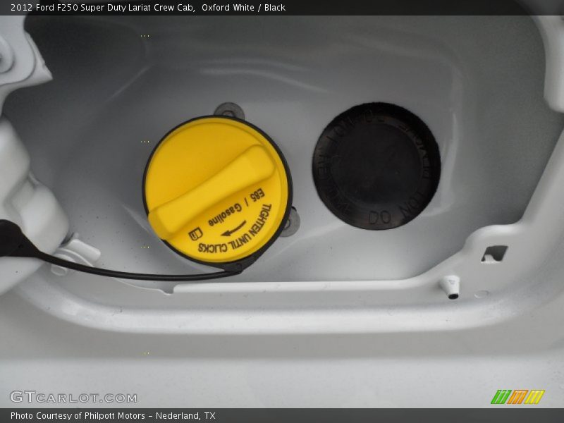 Oxford White / Black 2012 Ford F250 Super Duty Lariat Crew Cab