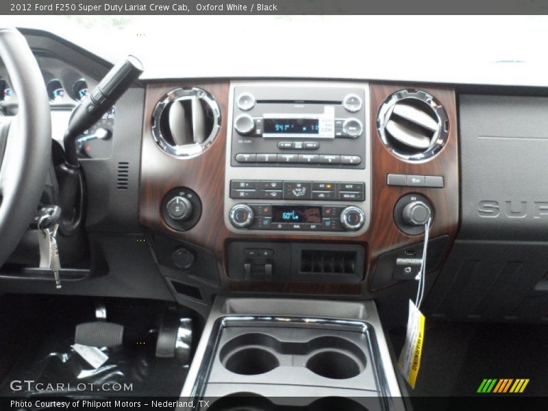 Oxford White / Black 2012 Ford F250 Super Duty Lariat Crew Cab