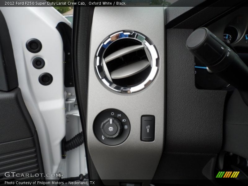 Oxford White / Black 2012 Ford F250 Super Duty Lariat Crew Cab