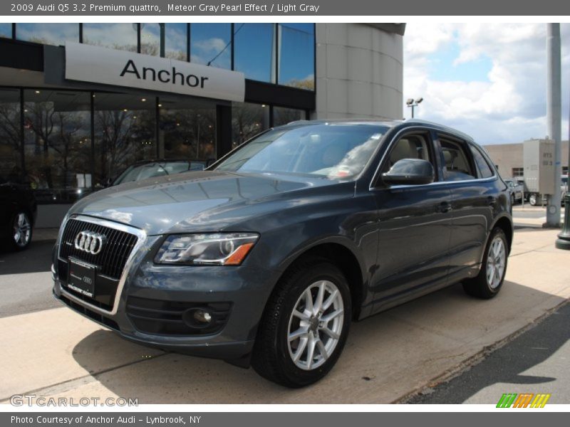 Meteor Gray Pearl Effect / Light Gray 2009 Audi Q5 3.2 Premium quattro