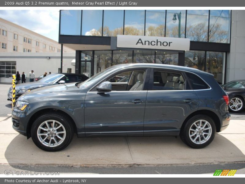 Meteor Gray Pearl Effect / Light Gray 2009 Audi Q5 3.2 Premium quattro