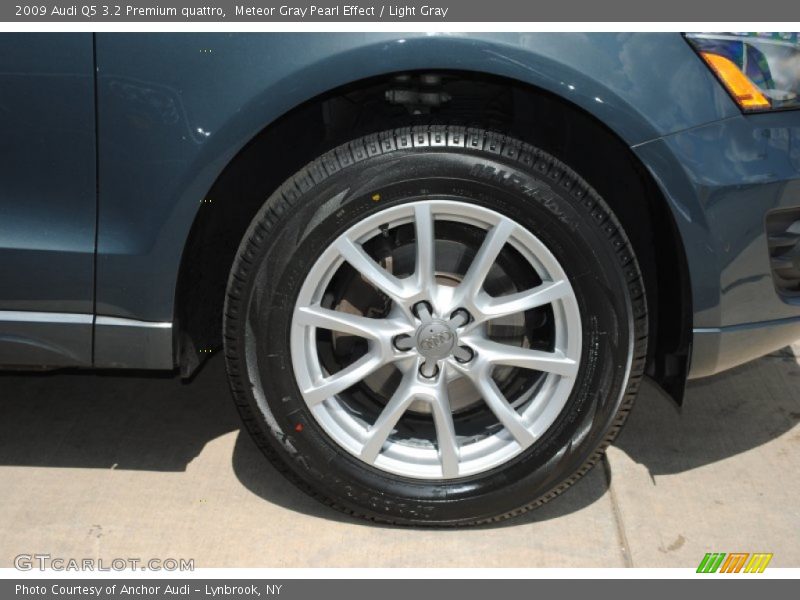Meteor Gray Pearl Effect / Light Gray 2009 Audi Q5 3.2 Premium quattro