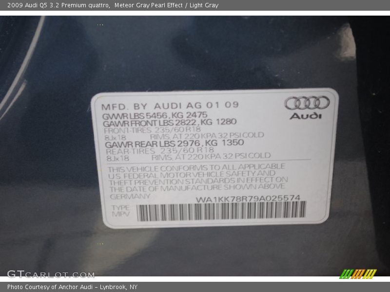 Meteor Gray Pearl Effect / Light Gray 2009 Audi Q5 3.2 Premium quattro