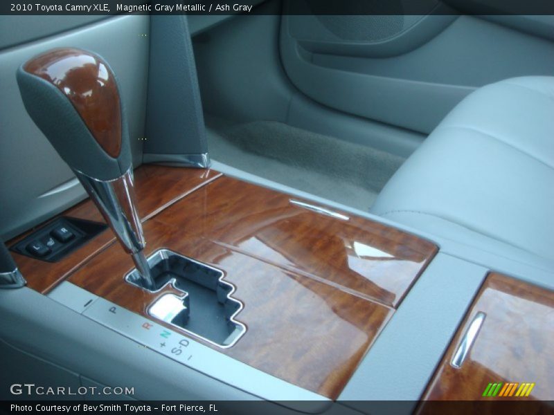 Magnetic Gray Metallic / Ash Gray 2010 Toyota Camry XLE
