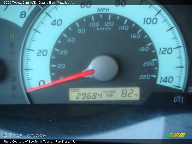 Classic Silver Metallic / Ash 2009 Toyota Camry SE