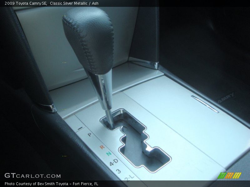 Classic Silver Metallic / Ash 2009 Toyota Camry SE