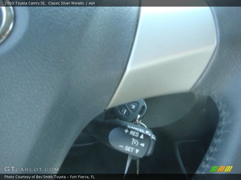 Classic Silver Metallic / Ash 2009 Toyota Camry SE